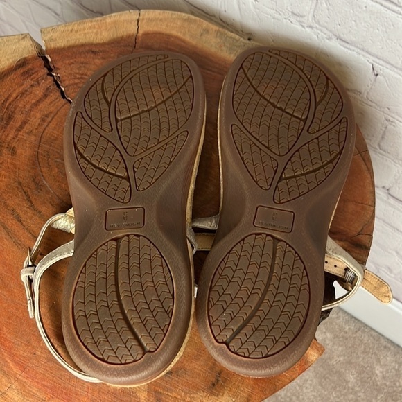 Revitalign Heron T-Bar Sandals in Toasted Coconut - Picture 9 of 9